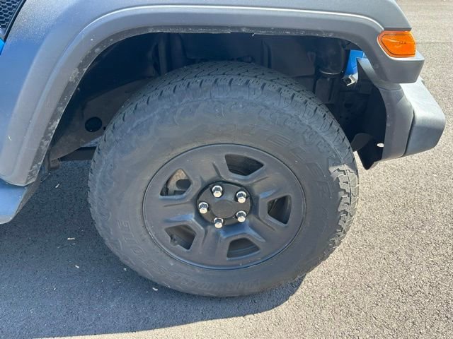 Used 2021 Jeep Gladiator Sport w/ Trailer Tow Package AWD/4WD image 12