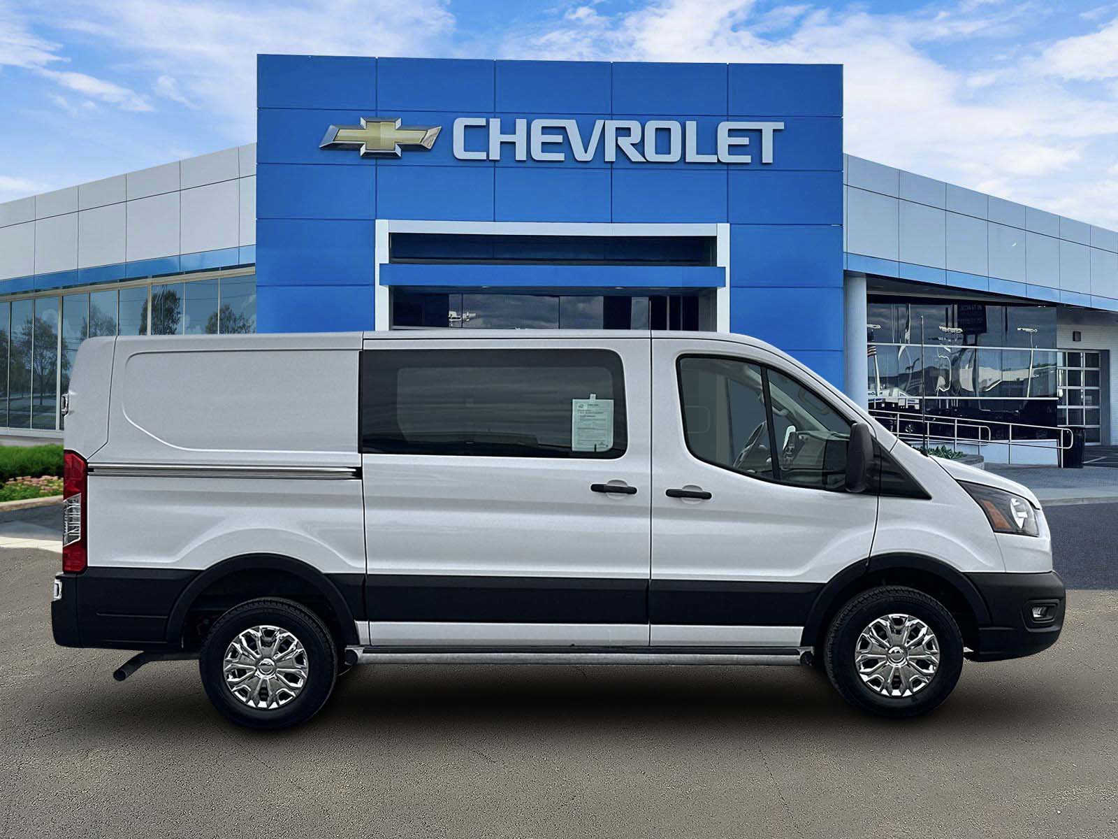 Used 2024 Ford Transit 250 Low Roof w/ Exterior Upgrade Package image 5