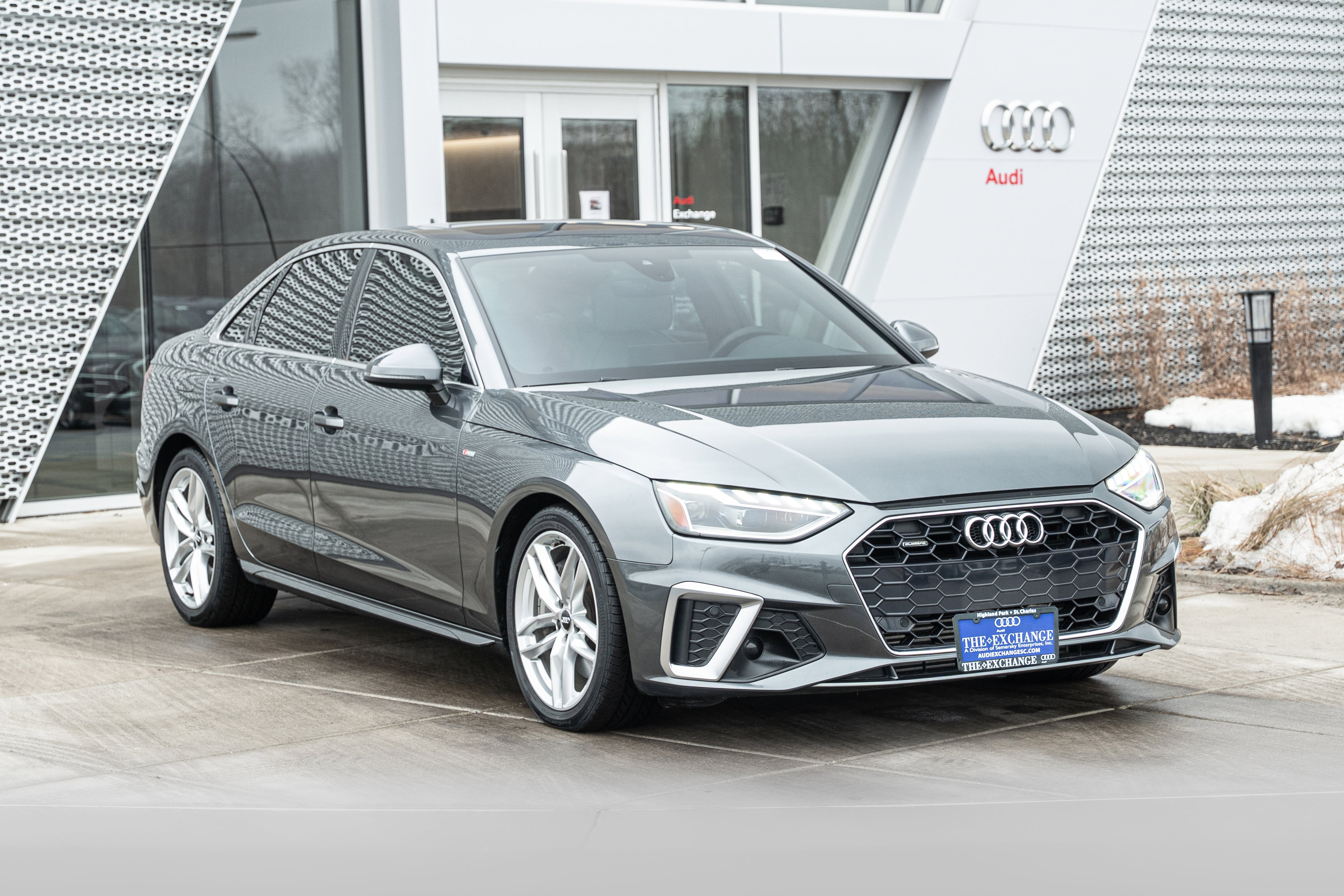 Used 2020 Audi A4 2.0T Premium Plus w/ Premium Plus Package image 2