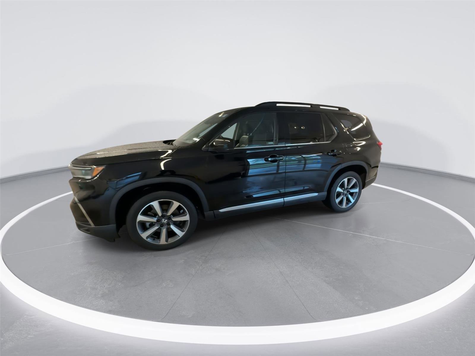 Used 2023 Honda Pilot Elite image 3