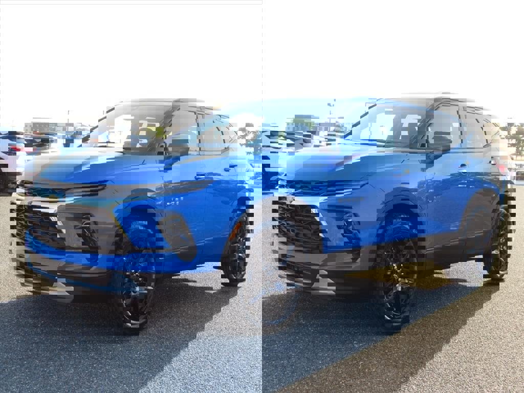 New 2025 Chevrolet Blazer LT image 3