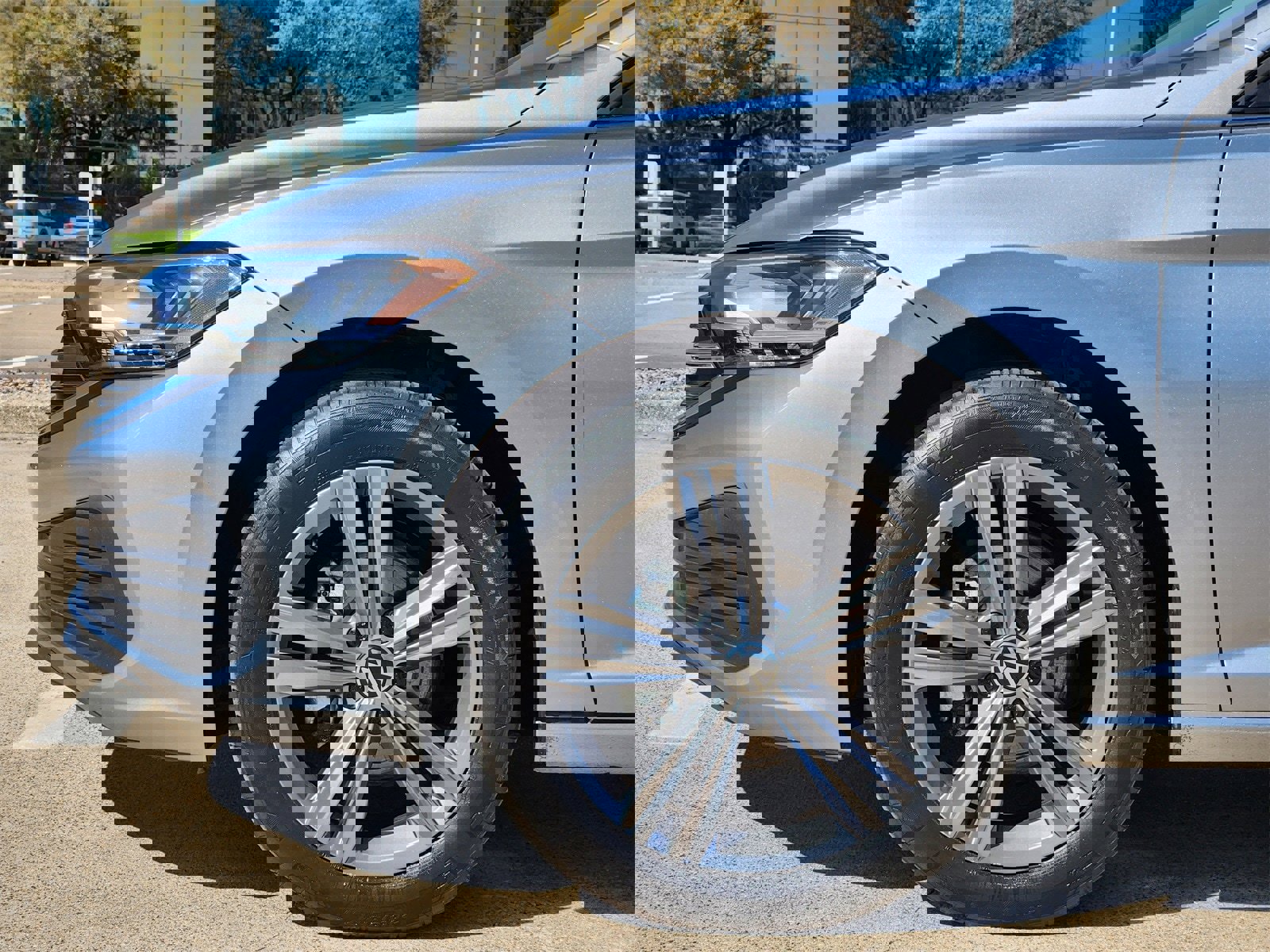 Used 2024 Volkswagen Jetta SE image 8