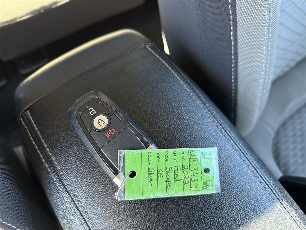 Used 2020 Ford Escape SE Sport image 24