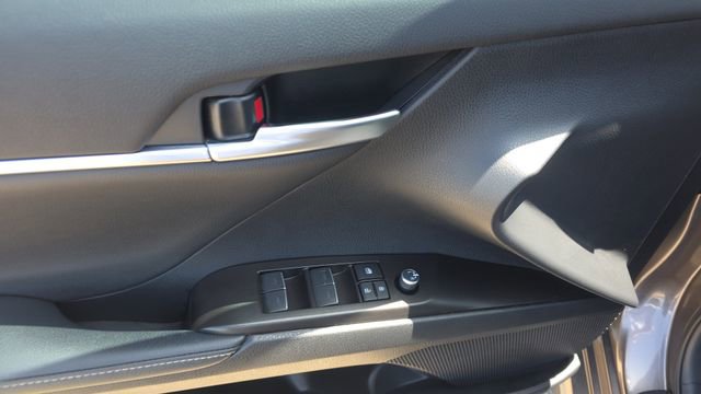 Used 2024 Toyota Camry XSE FWD image 11