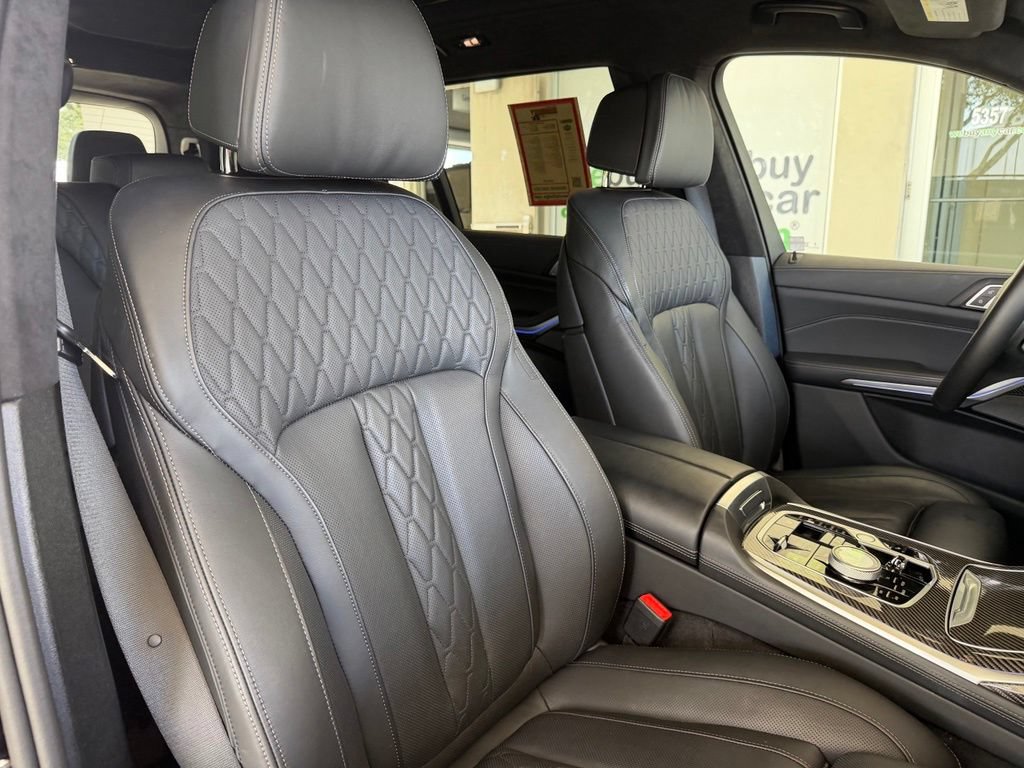Used 2026 BMW X7 M60i AWD/4WD image 24