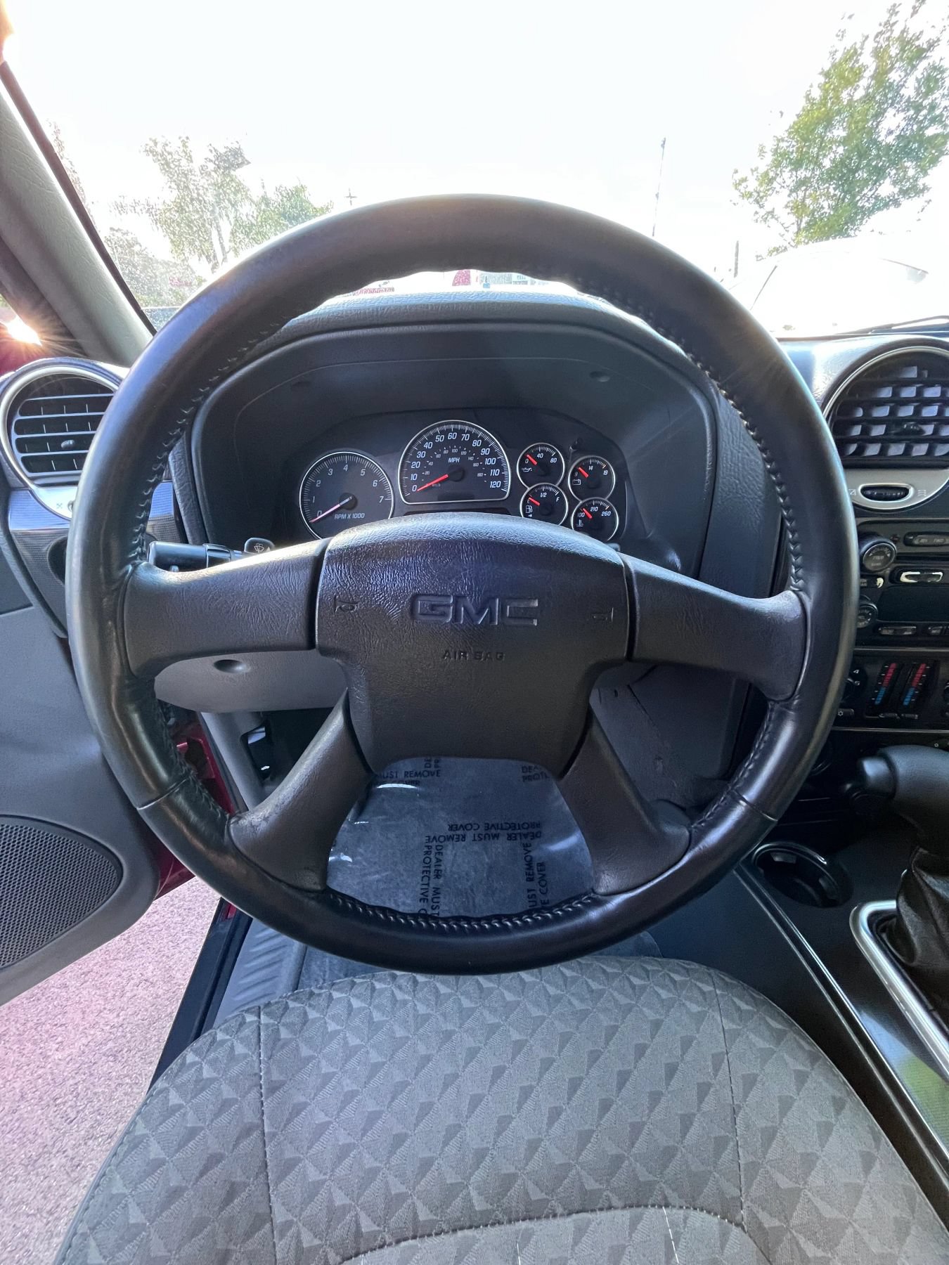 Used 2004 GMC Envoy XUV SLE w/ 1SB Preferred Equipment Group RWD image 19