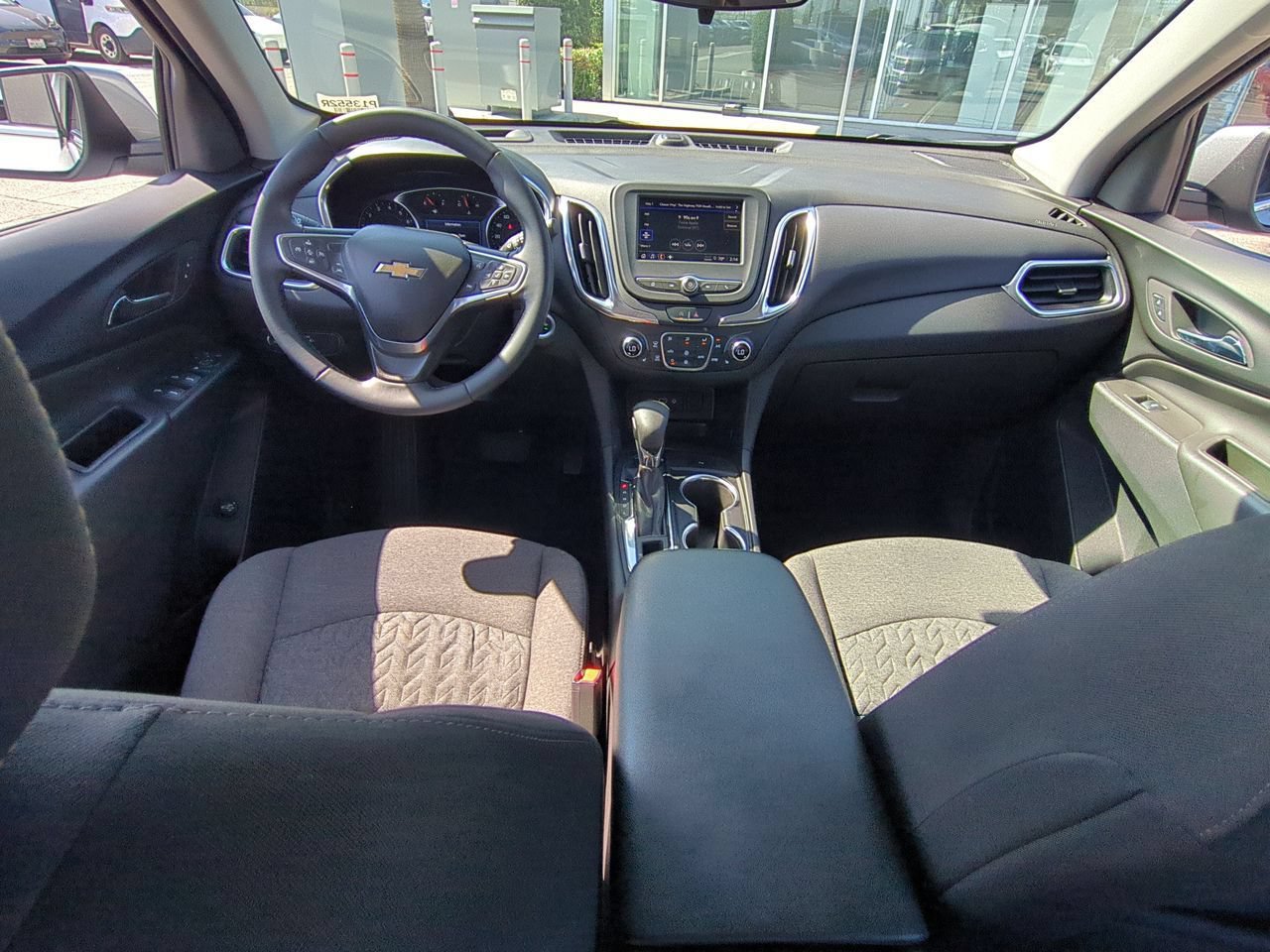 Used 2024 Chevrolet Equinox LT AWD/4WD image 19