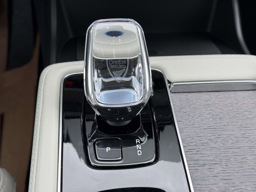 New 2026 Volvo XC90 B5 Ultra w/ Protection Package Premier image 5