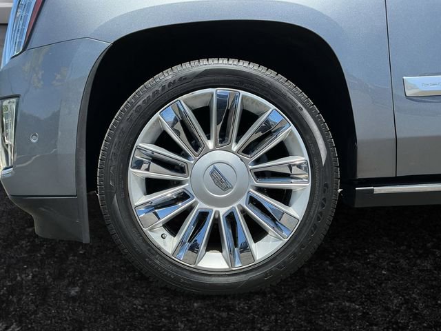 Used 2018 Cadillac Escalade ESV Platinum AWD/4WD image 5