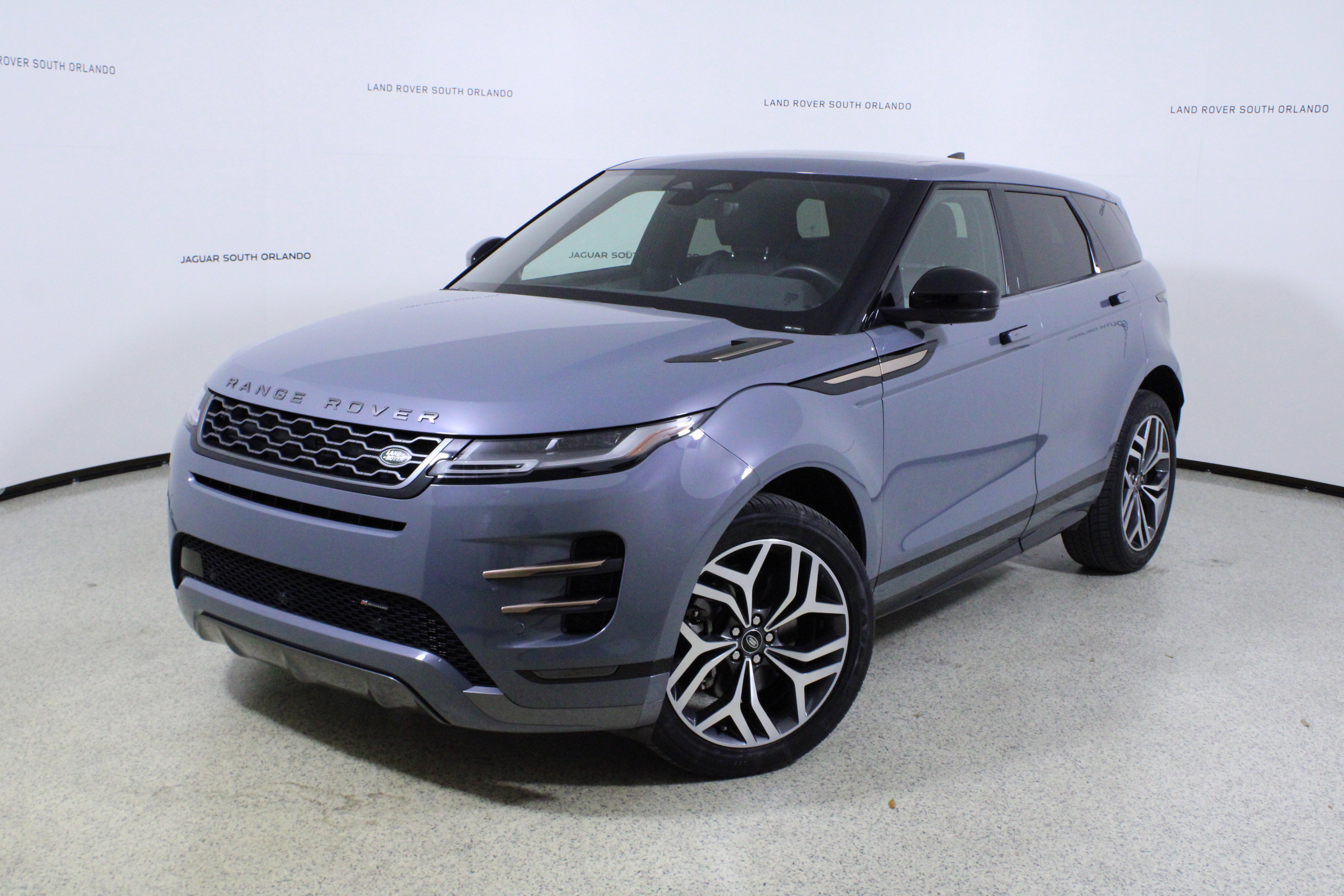 Used 2023 Land Rover Range Rover Evoque R-Dynamic SE image 1