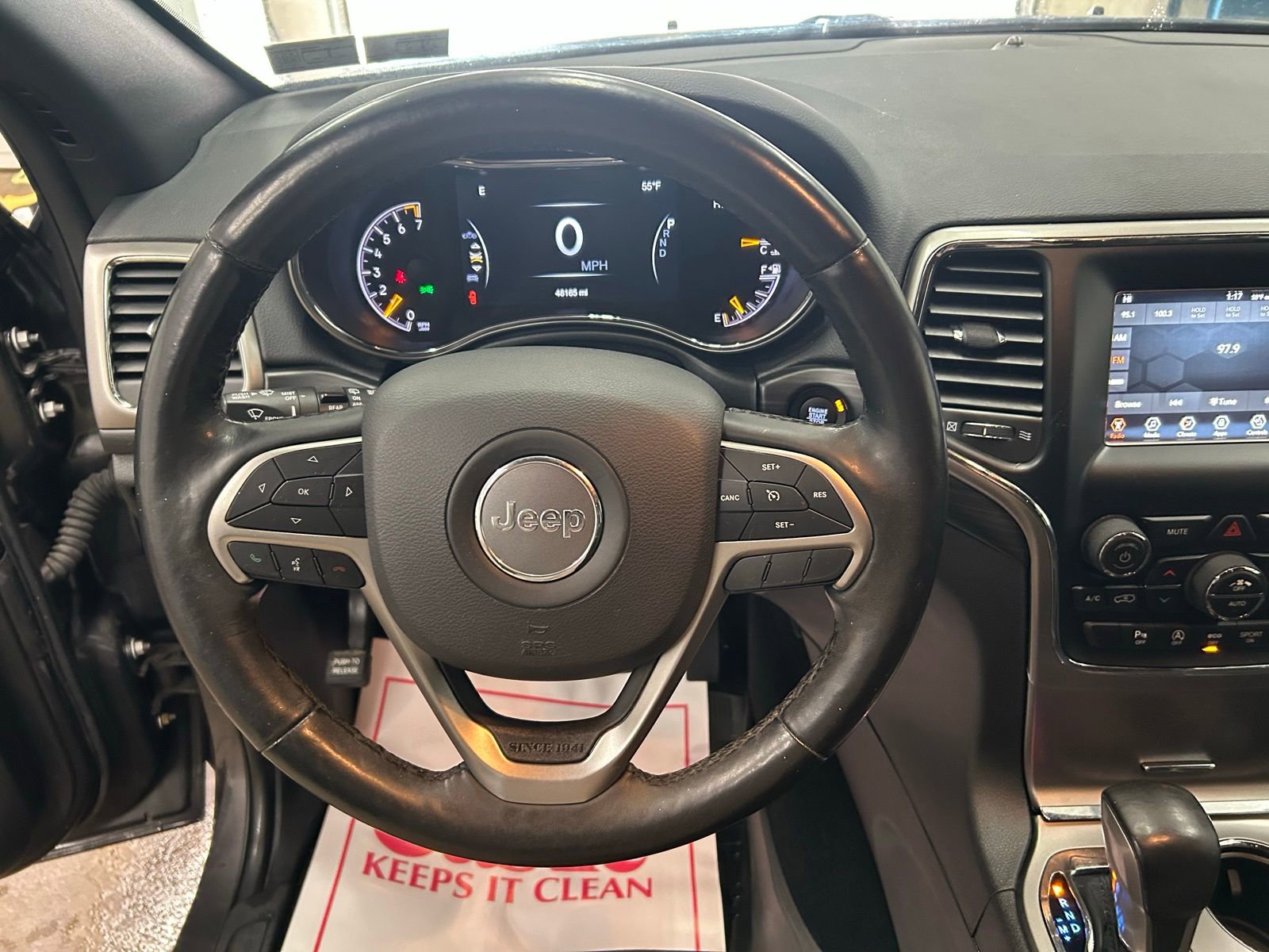 Used 2020 Jeep Grand Cherokee Laredo image 15