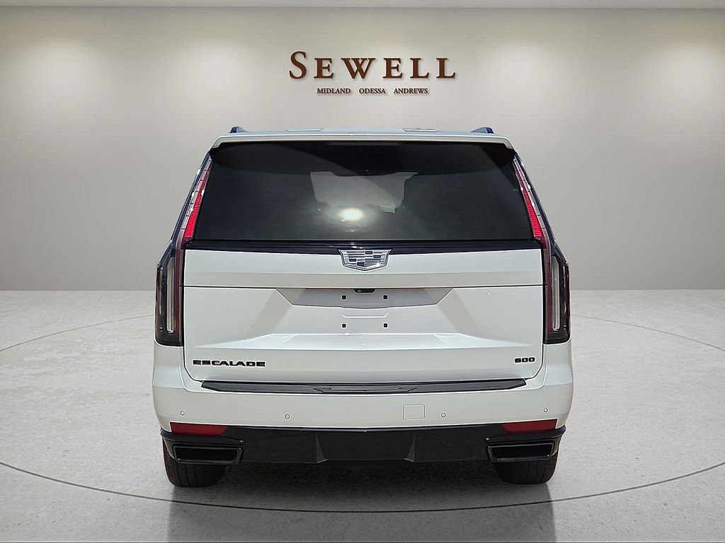 Used 2024 Cadillac Escalade Sport Platinum w/ LPO, ONYX Package AWD/4WD image 4