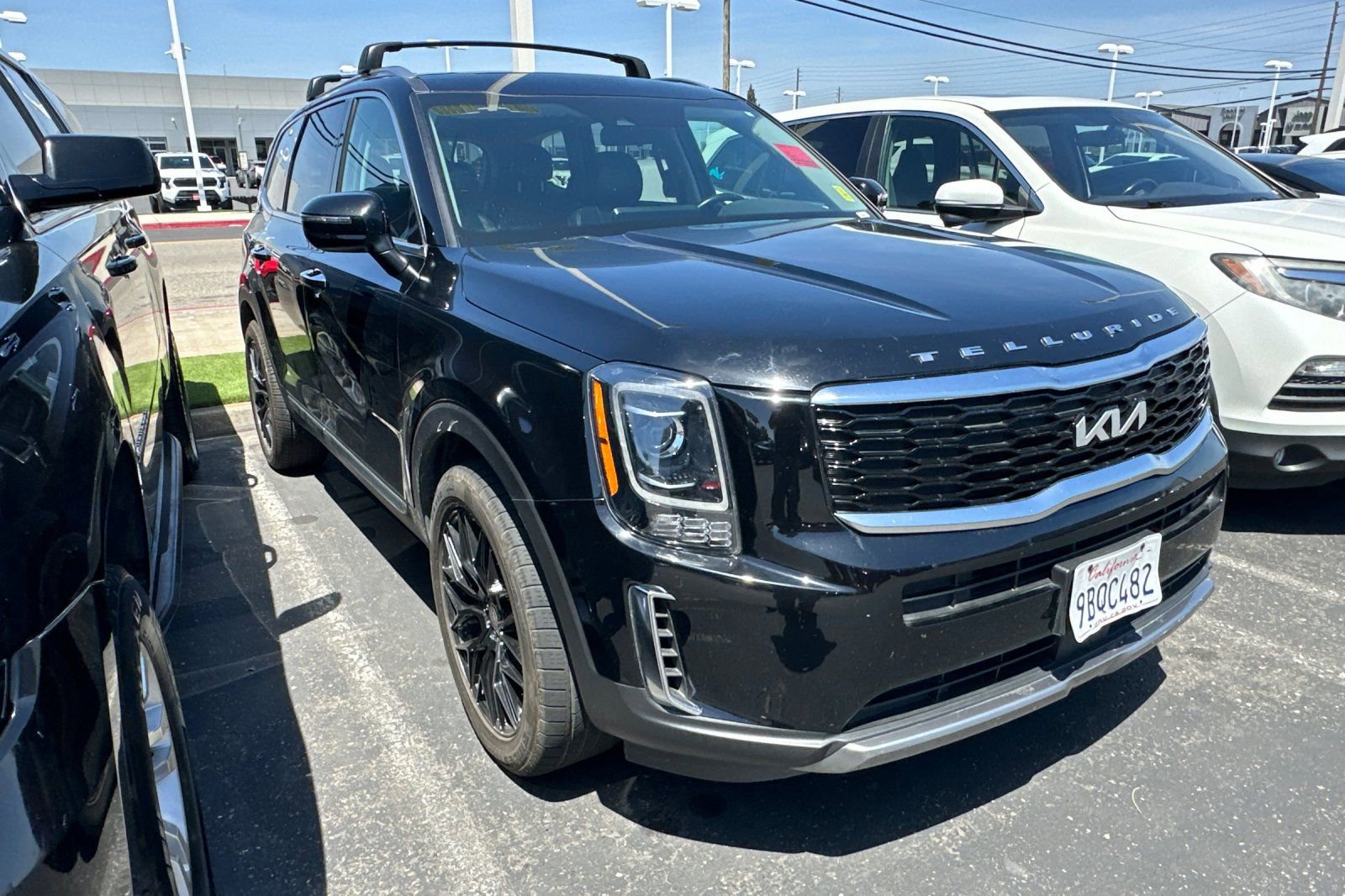 Used 2022 Kia Telluride S FWD image 2
