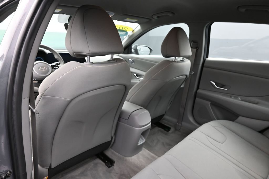 Certified 2024 Hyundai Elantra SEL FWD image 23