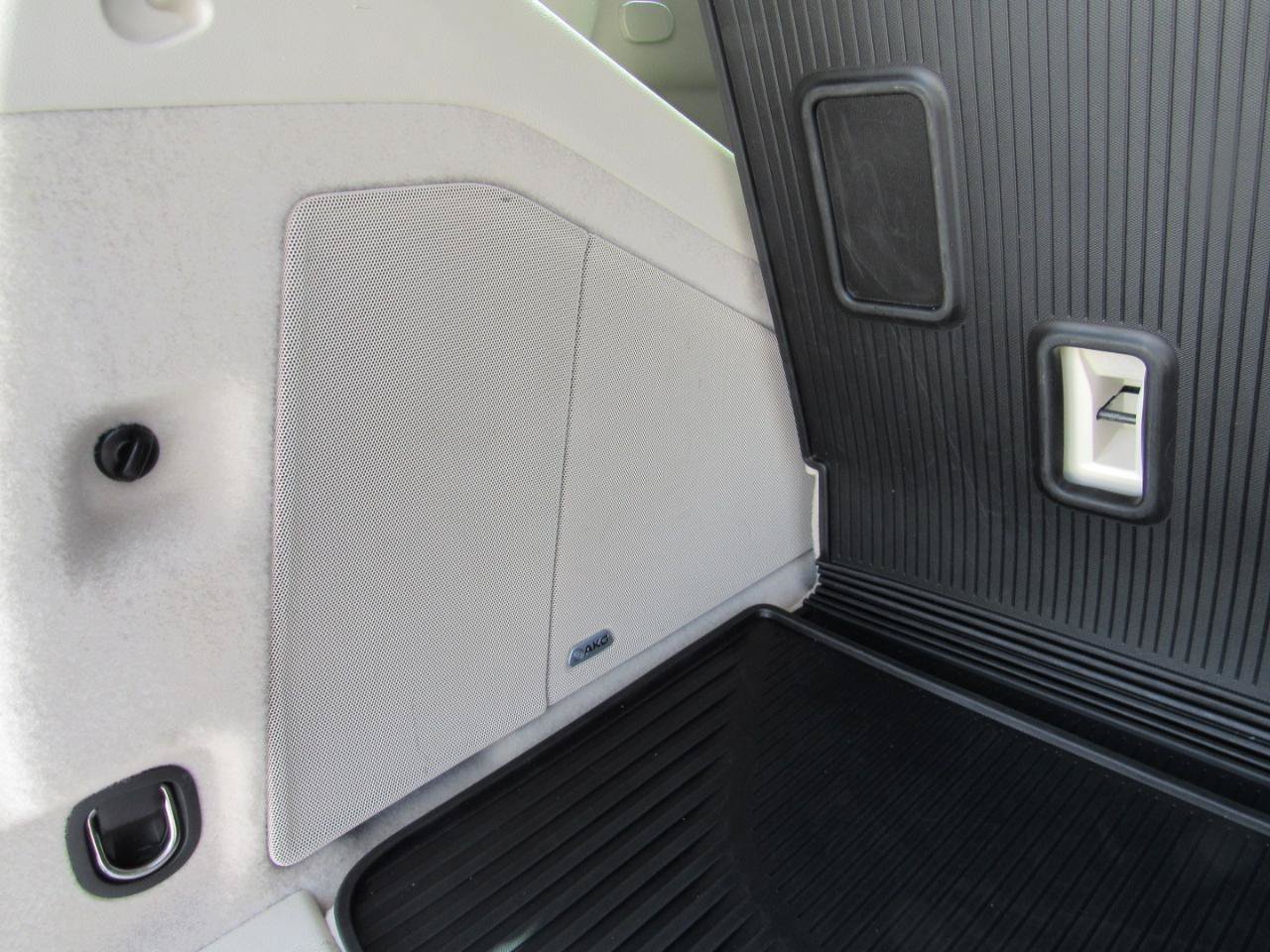 Used 2021 Cadillac Escalade Premium Luxury Platinum AWD/4WD image 44