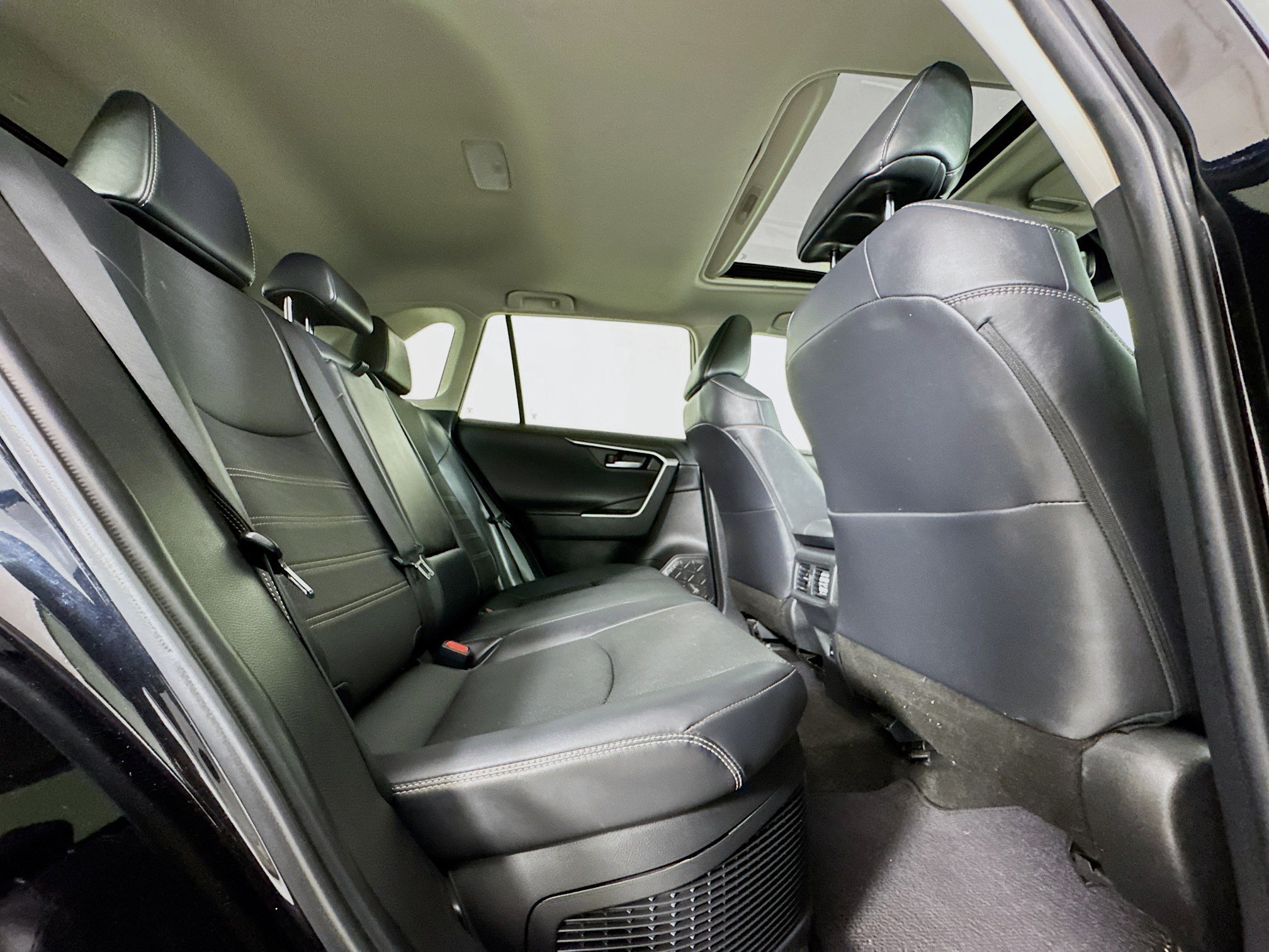 Certified 2023 Toyota RAV4 Limited AWD/4WD image 30