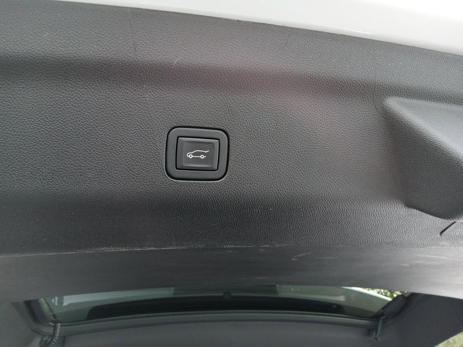 Certified 2024 Cadillac Escalade Premium Luxury image 28