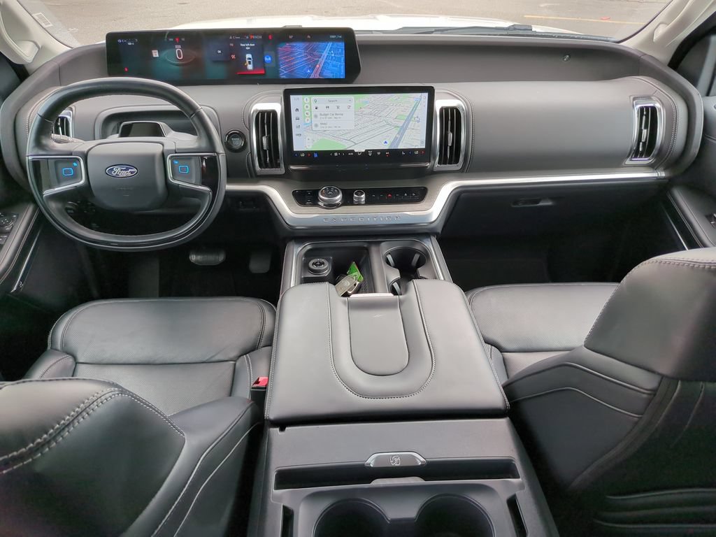 Certified 2025 Ford Expedition Platinum AWD/4WD image 17