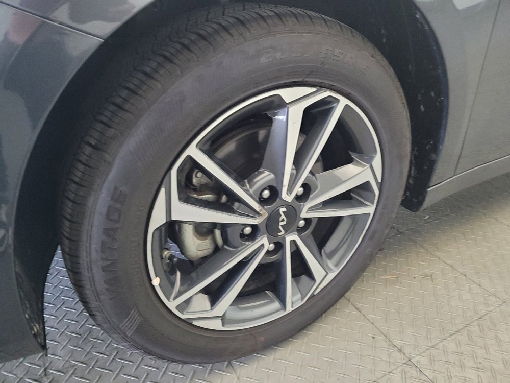 Used 2024 Kia Forte LXS image 31