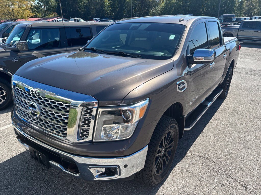 Used 2017 Nissan Titan SL AWD/4WD image 2