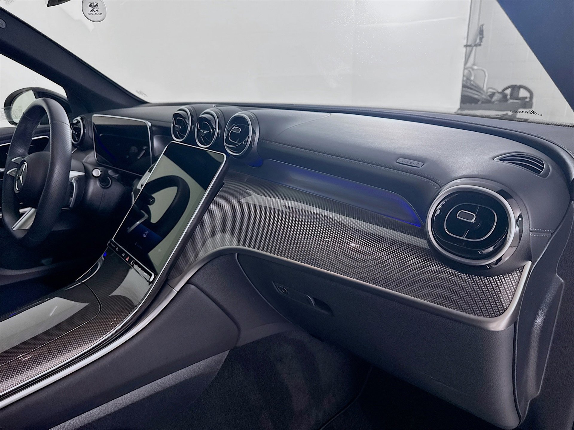 Used 2025 Mercedes-Benz GLC 300 image 30