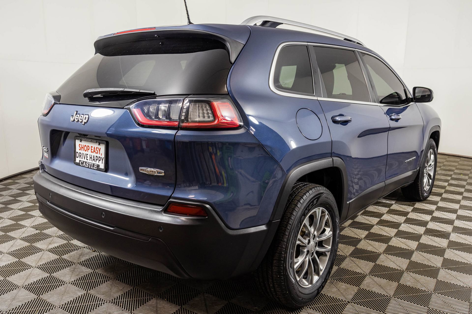 Used 2021 Jeep Cherokee Latitude Plus image 14