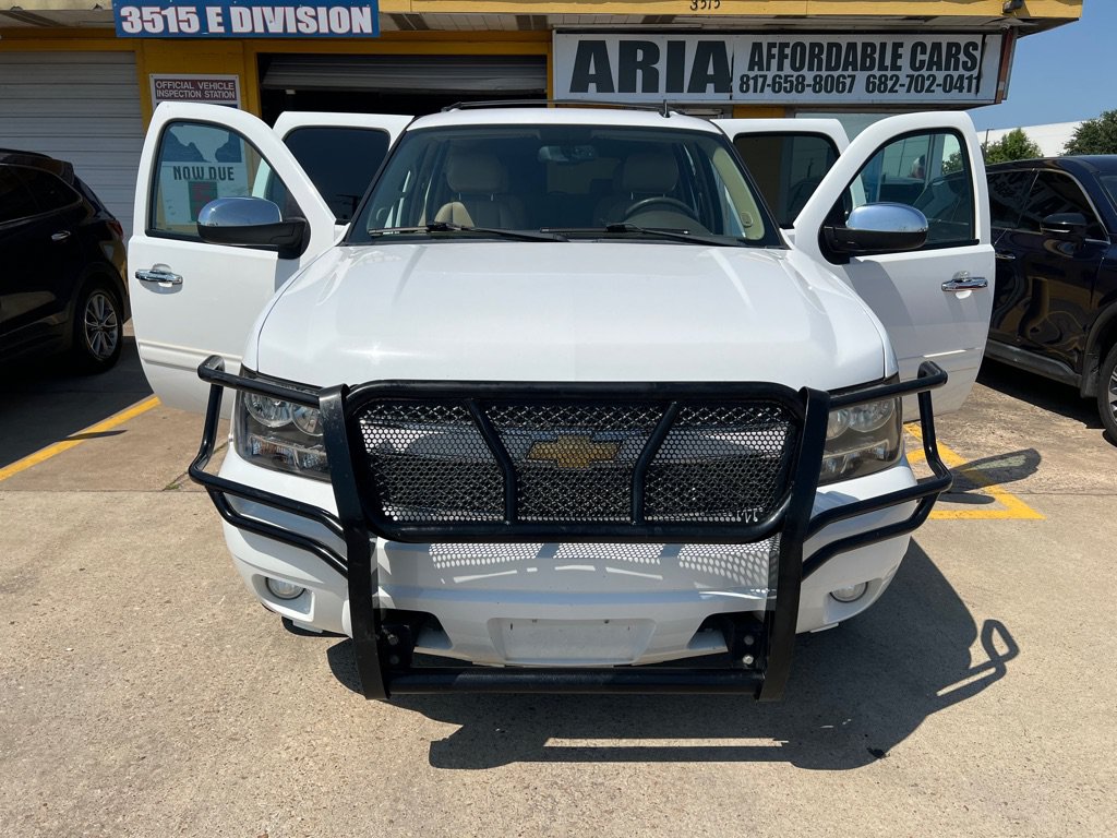 Used 2012 Chevrolet Suburban LT w/ Texas Edition RWD image 8