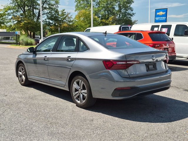 Used 2024 Volkswagen Jetta SE FWD image 7