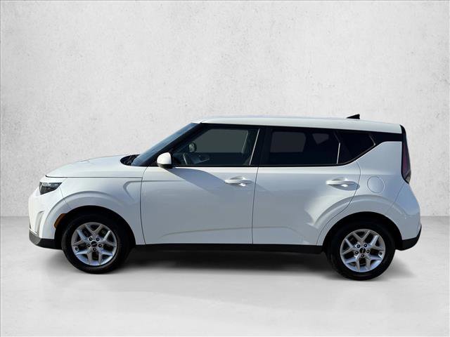 Used 2023 Kia Soul LX w/ LX Technology Package image 9