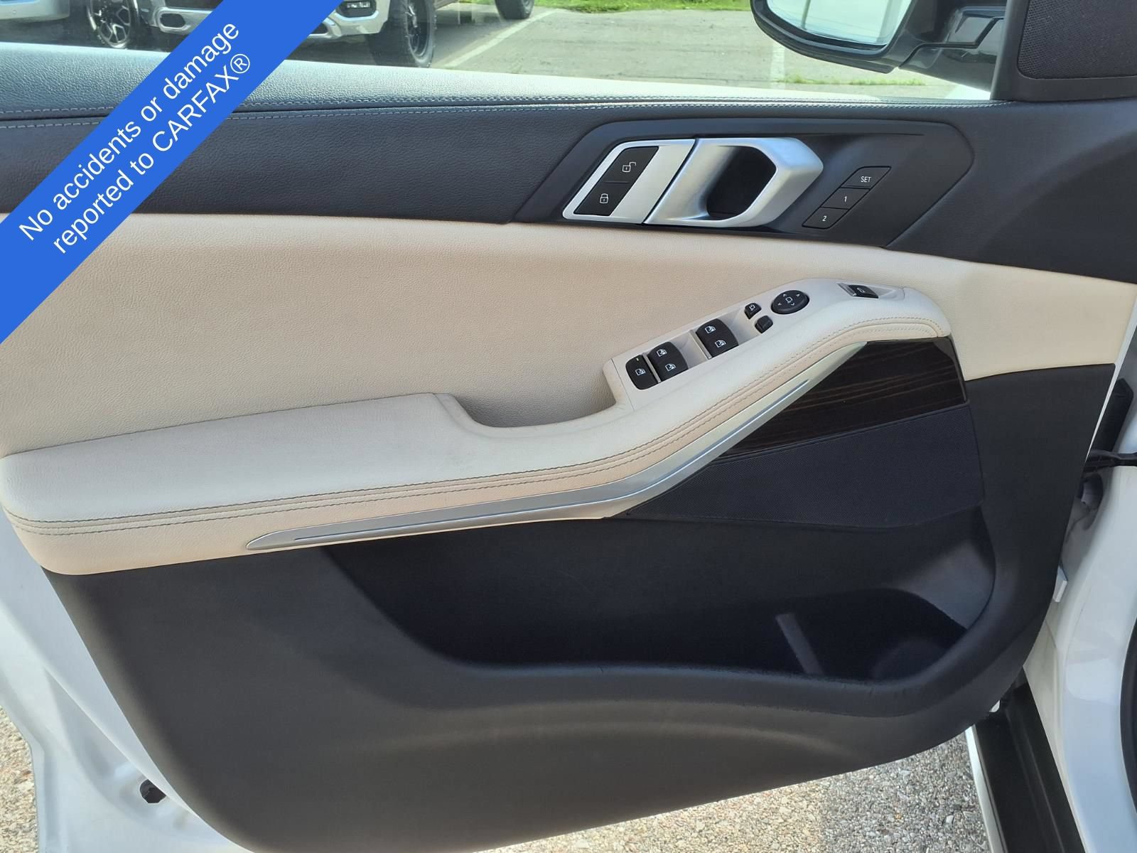 Used 2019 BMW X5 xDrive40i w/ Convenience Package AWD/4WD image 16