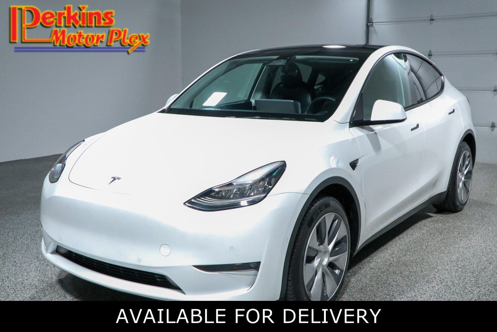 Used 2021 Tesla Model Y Long Range AWD/4WD image 1