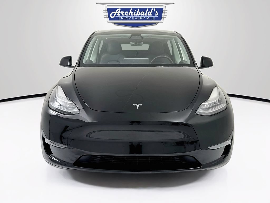 Used 2022 Tesla Model Y Long Range AWD/4WD image 2