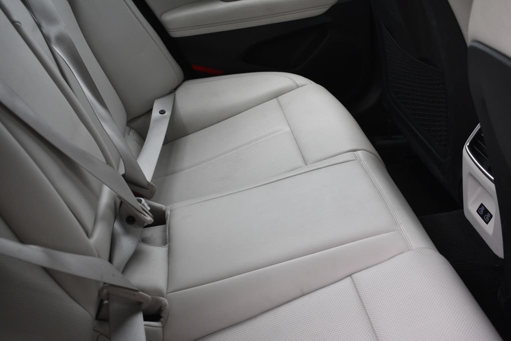 Used 2025 Genesis G70 2.5T AWD/4WD image 26