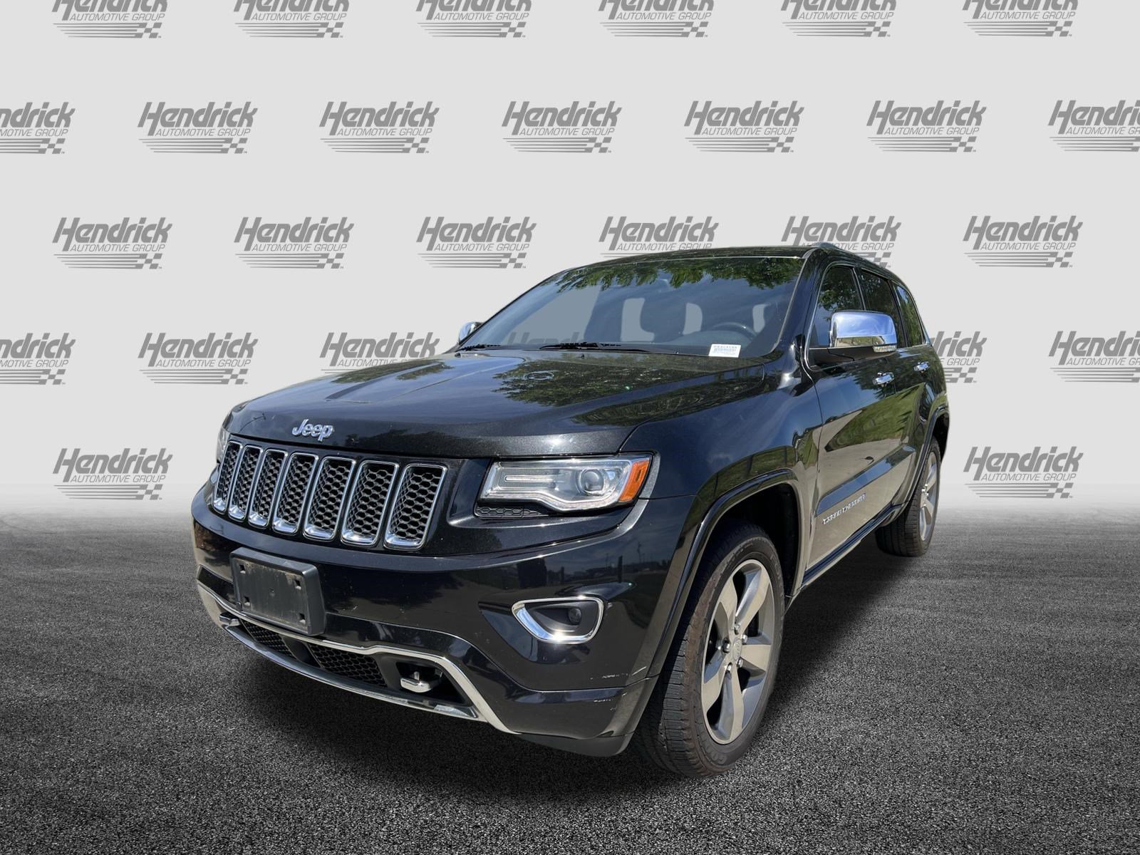 Used 2014 Jeep Grand Cherokee Overland w/ Advanced Technology Group AWD/4WD image 5