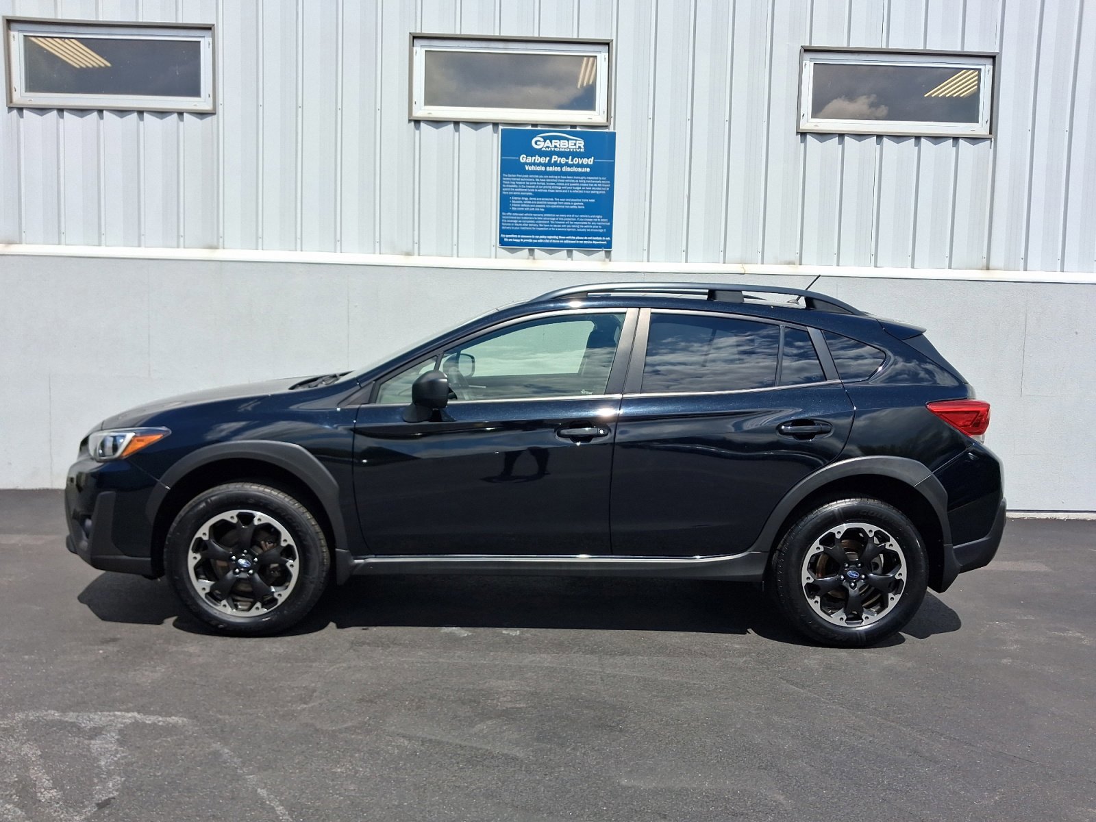 Used 2021 Subaru Crosstrek 2.0i AWD/4WD image 2