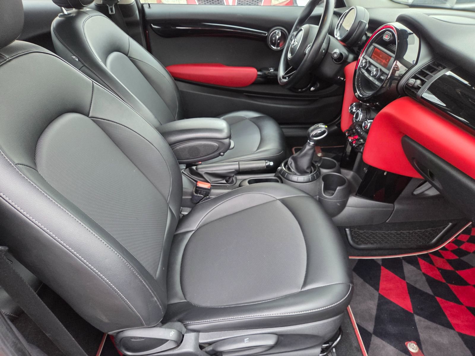 Used 2014 MINI Cooper 2-Door Hardtop image 12