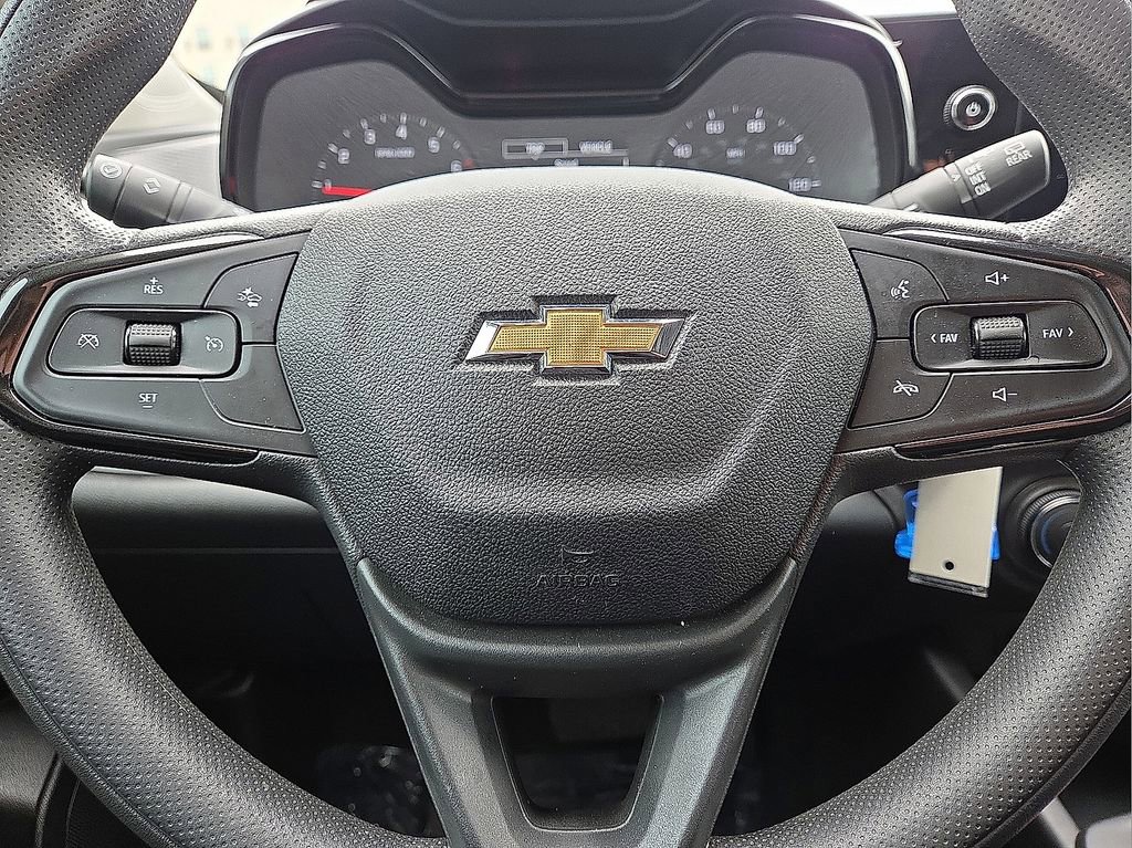 Used 2024 Chevrolet Trax LS image 31