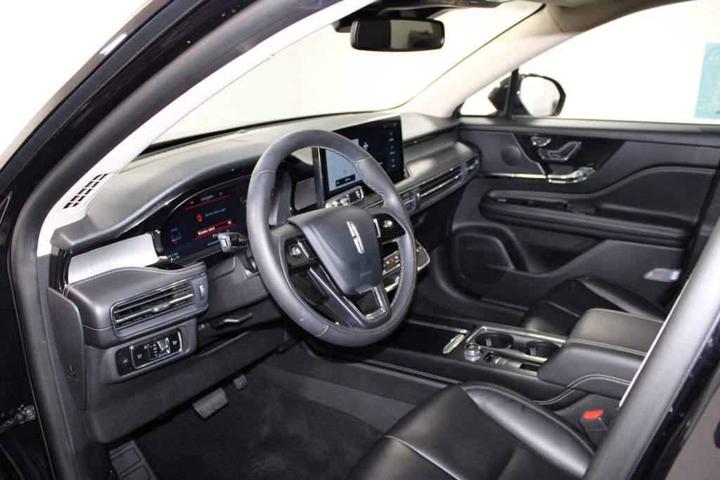 Used 2024 Lincoln Corsair FWD image 16