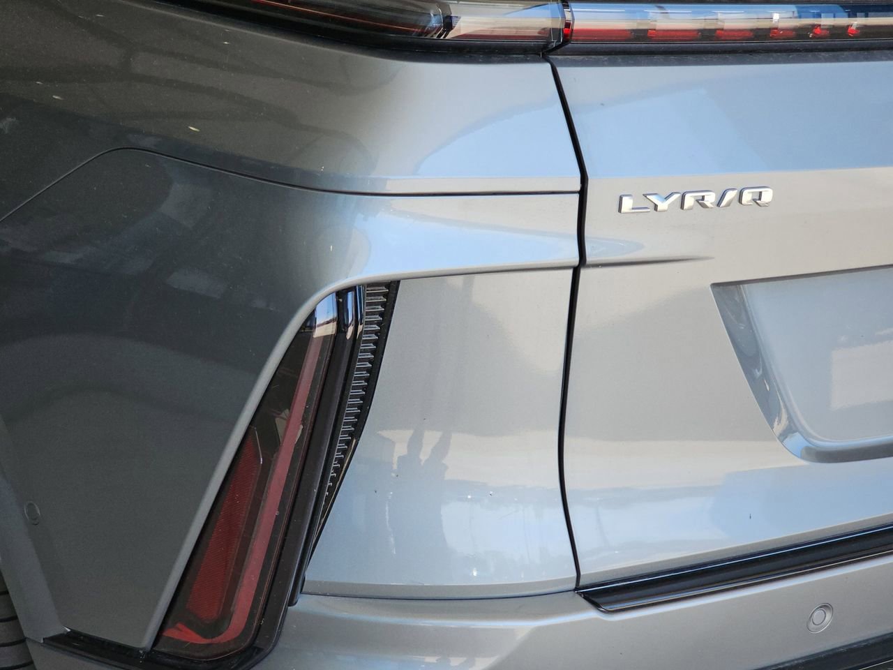 New 2026 Cadillac Lyriq V AWD/4WD image 34