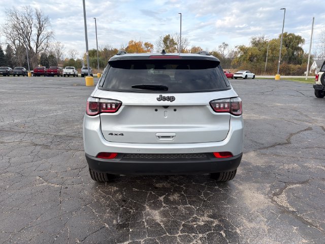Used 2026 Jeep Compass Limited AWD/4WD image 8