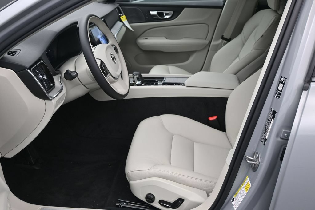 New 2026 Volvo V60 B5 Cross Country Plus w/ Protection Package Premier AWD/4WD image 11
