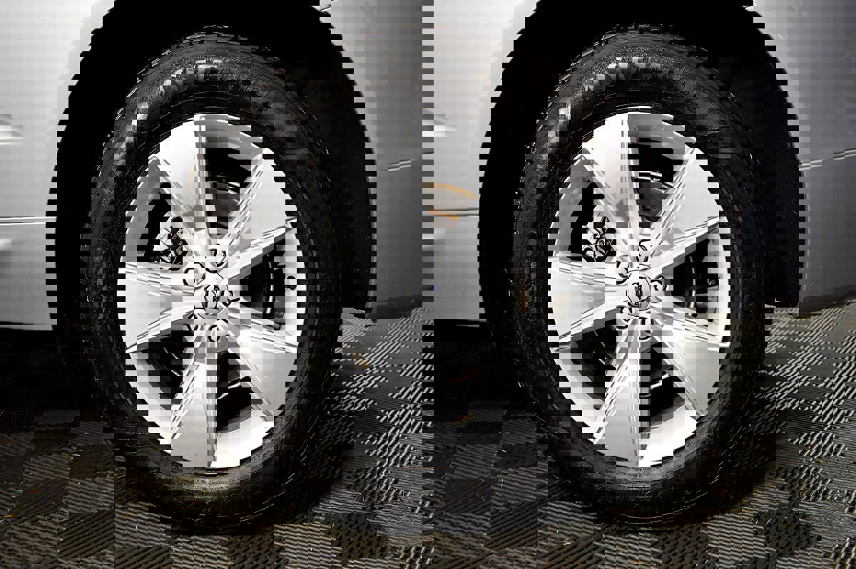 Used 2022 Volvo XC60 B5 Momentum image 48