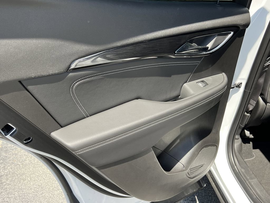 Used 2022 Buick Envision Essence w/ Safety Package FWD image 18