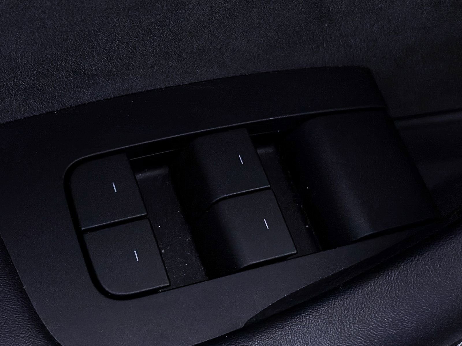 Used 2023 Tesla Model 3 Standard Range image 16