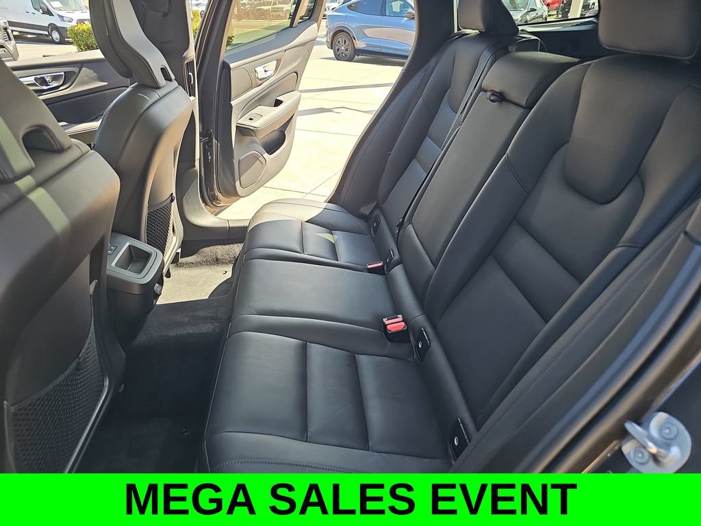 Used 2025 Volvo V60 B5 Cross Country Plus AWD/4WD image 14