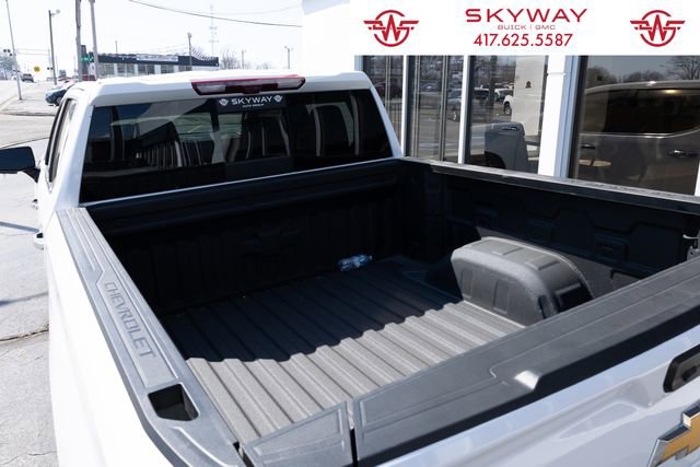 Used 2024 Chevrolet Silverado 1500 LTZ w/ Technology Package image 8