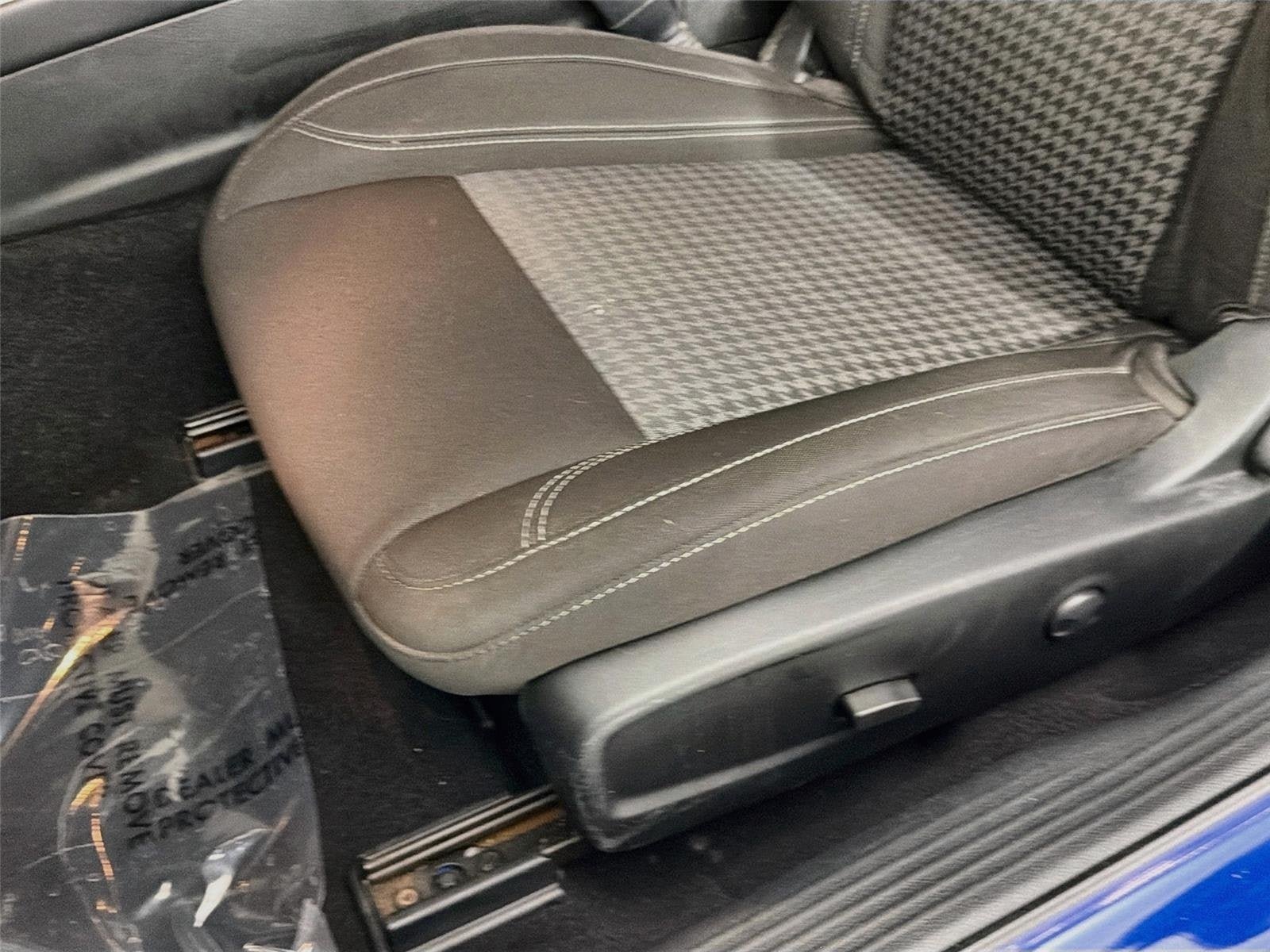 Used 2022 Dodge Challenger SXT RWD image 22