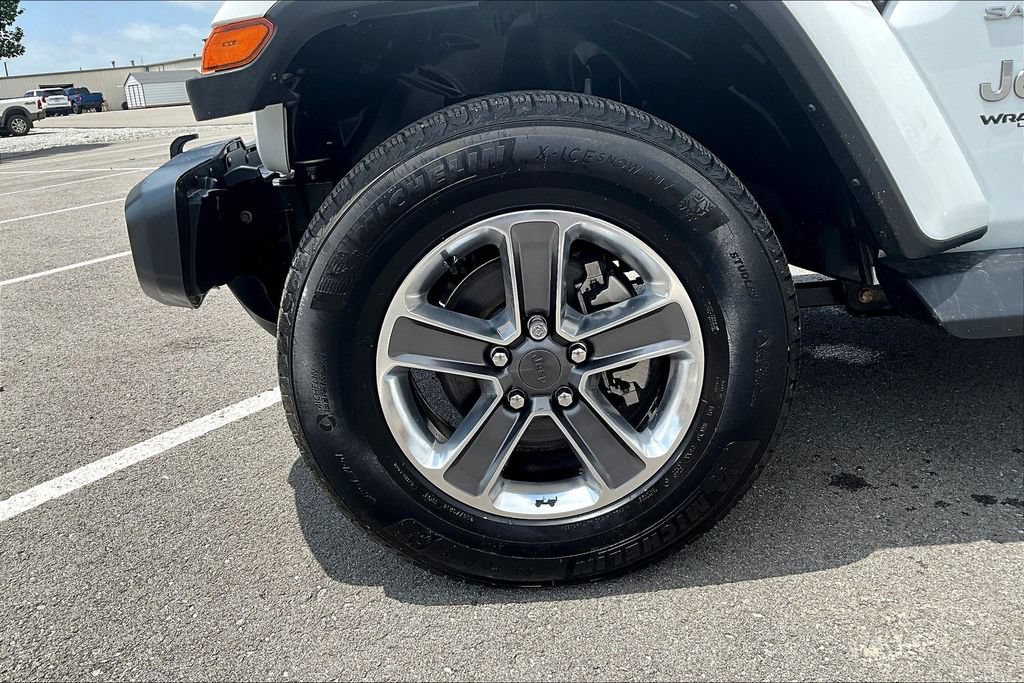 Used 2021 Jeep Wrangler Unlimited Sahara w/ Uconnect 4C Nav & Sound Group AWD/4WD image 5