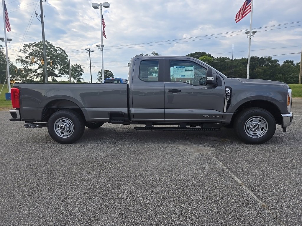 New 2026 Ford F250 2WD SuperCab Super Duty image 4