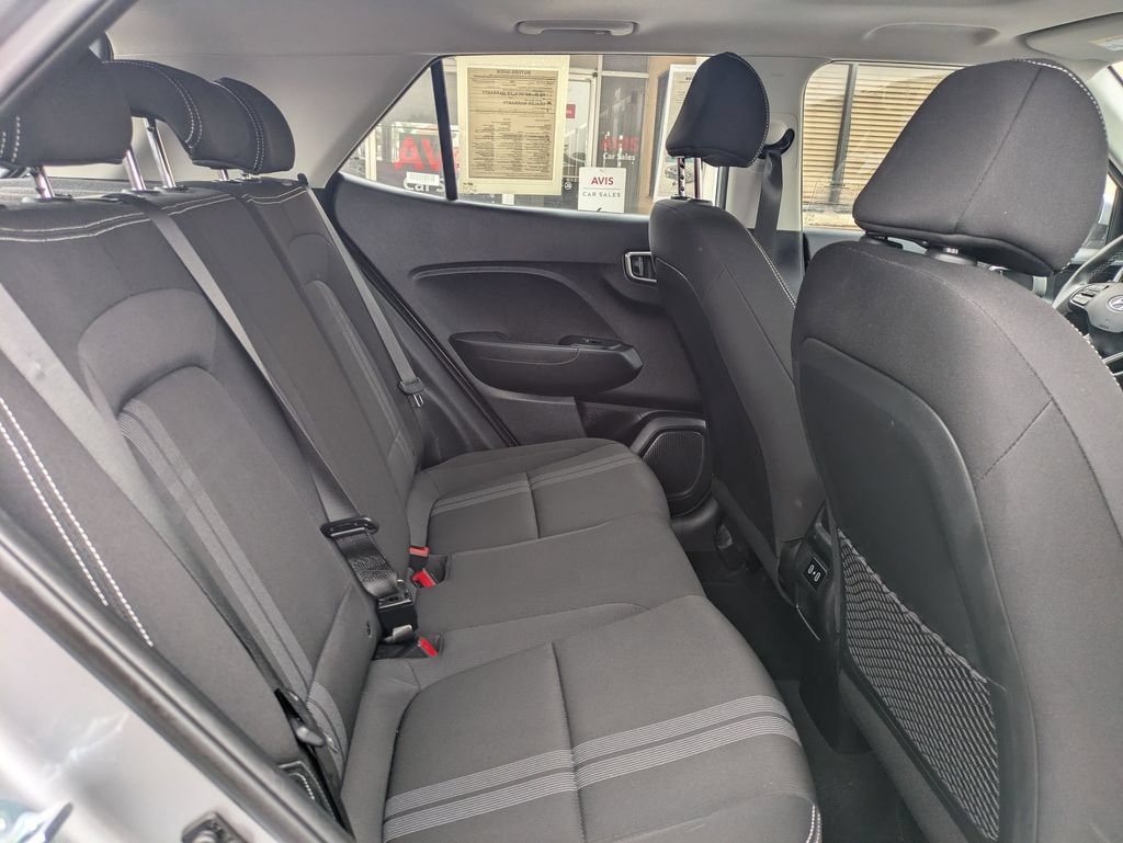 Used 2025 Hyundai Venue SEL FWD image 36